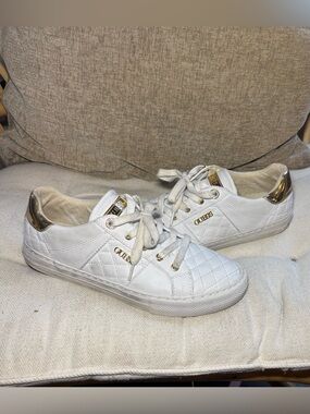GUESS White Quilted Low-Top Sneakers with Gold Heel Accent
